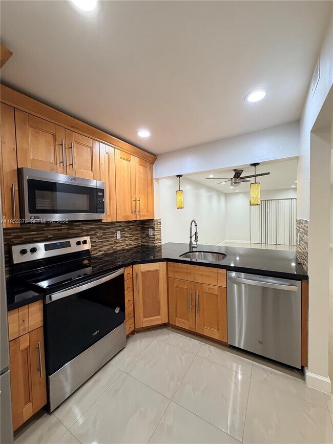 Foto del edificio - 20730 NE 8th Ct