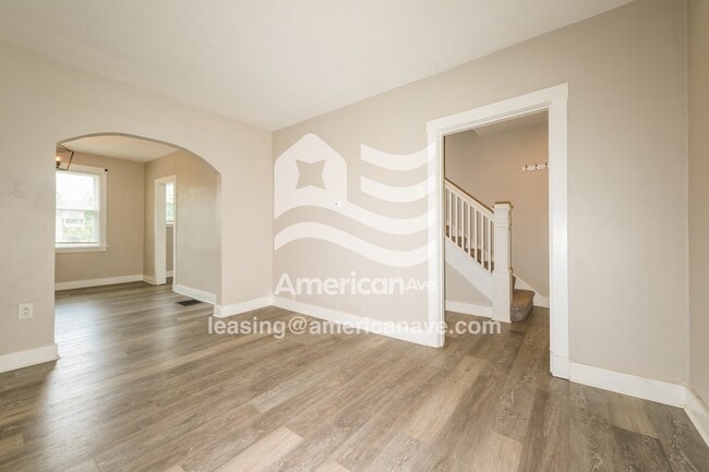 Foto del edificio - 737 Montclair St