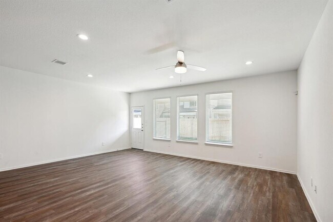 Building Photo - 3603 Beau Rivage Dr