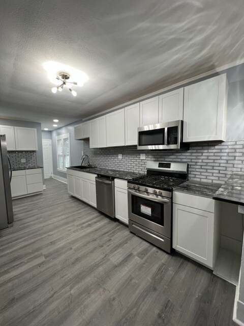 Foto del edificio - 216 Bassett St