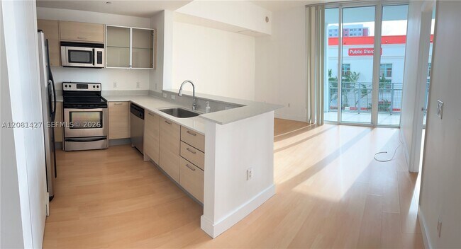 Foto del edificio - 350 NE 24th St