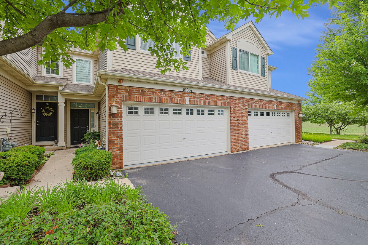 10067 Cummings St, Huntley, IL 60142 Townhome Rentals in Huntley IL