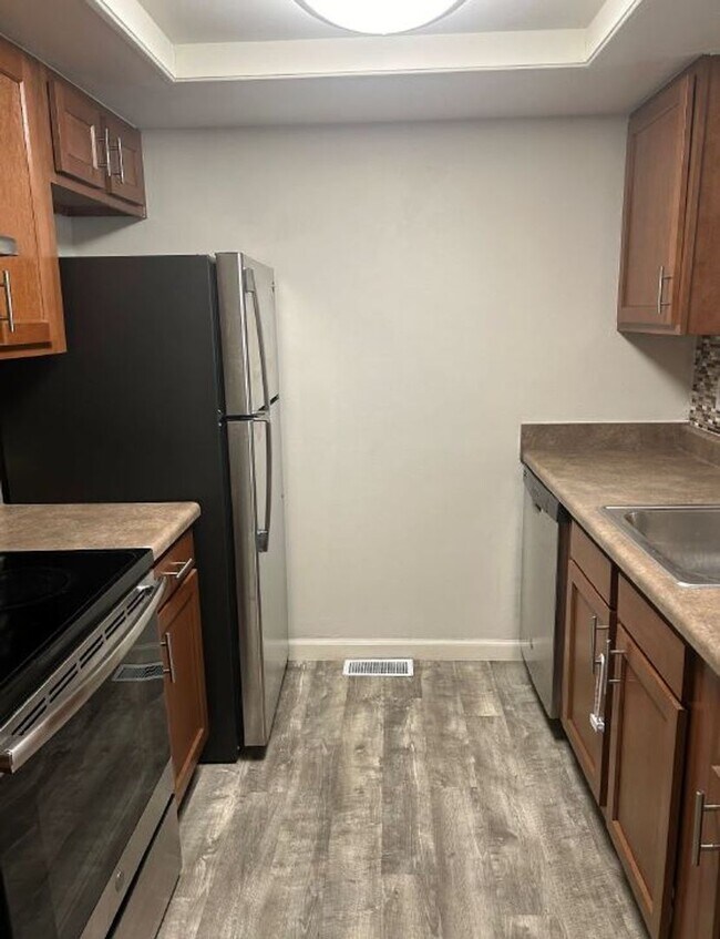 Interior Photo - ESTATES ON MAIN