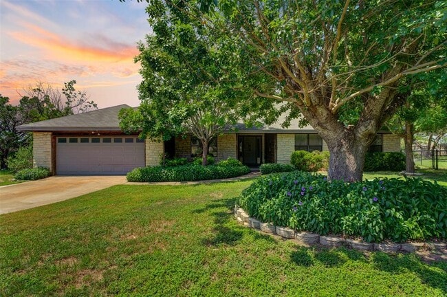 Building Photo - 21013 Ridgeview Loop