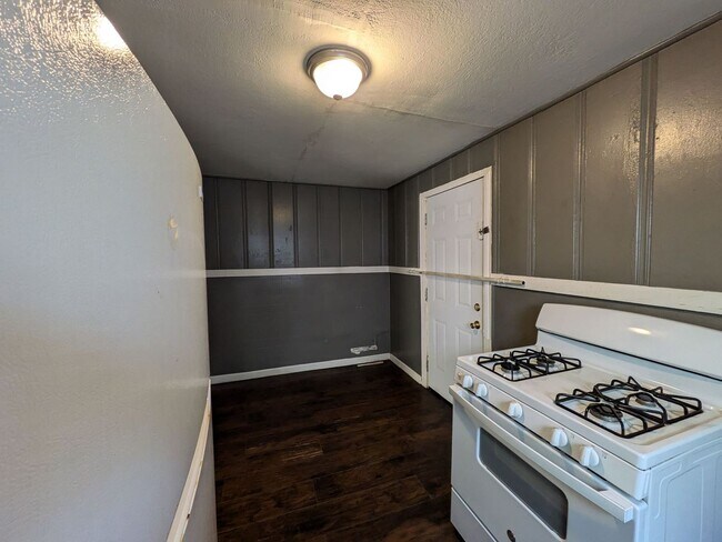 Foto del edificio - 1243 Long Ave