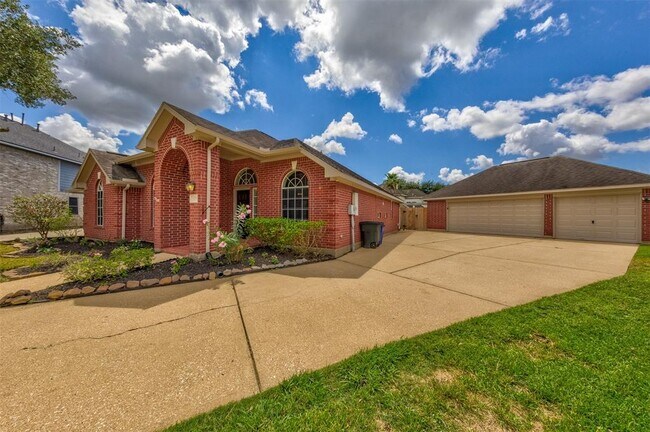 Foto del edificio - 2107 Crossbay Ct