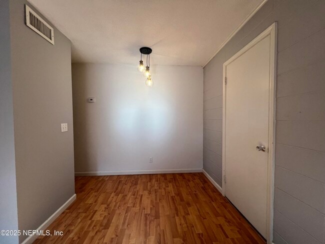 Building Photo - 2960 Remington St