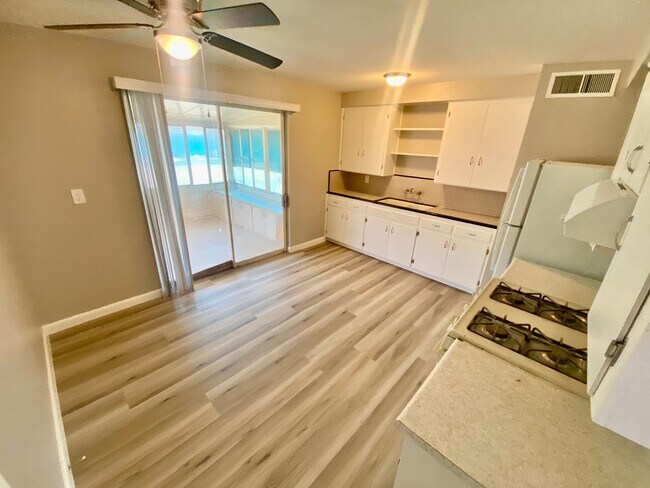 Foto del edificio - 11111 W Greer Ave