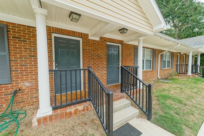 Building Photo - 241 Dixie Dr