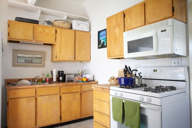 Foto del edificio - **Coastal Charm in Central Encinitas – 2 B...