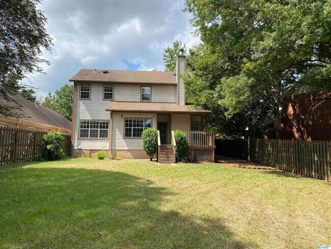 Building Photo - 524 Sussex Dr SW