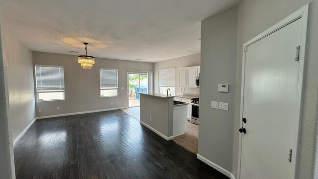 Building Photo - 926 Shining Rose Pl