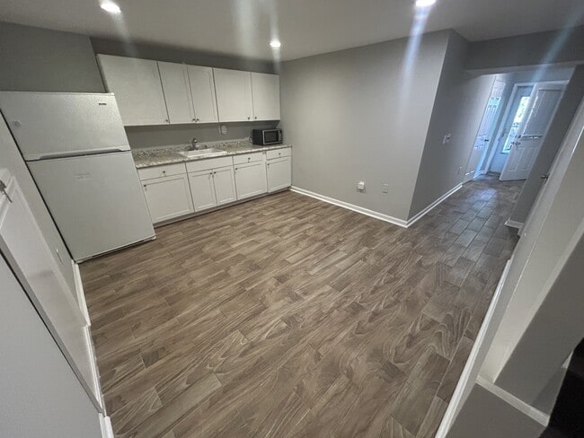 Photo - 32 Bickel Ct Townhome