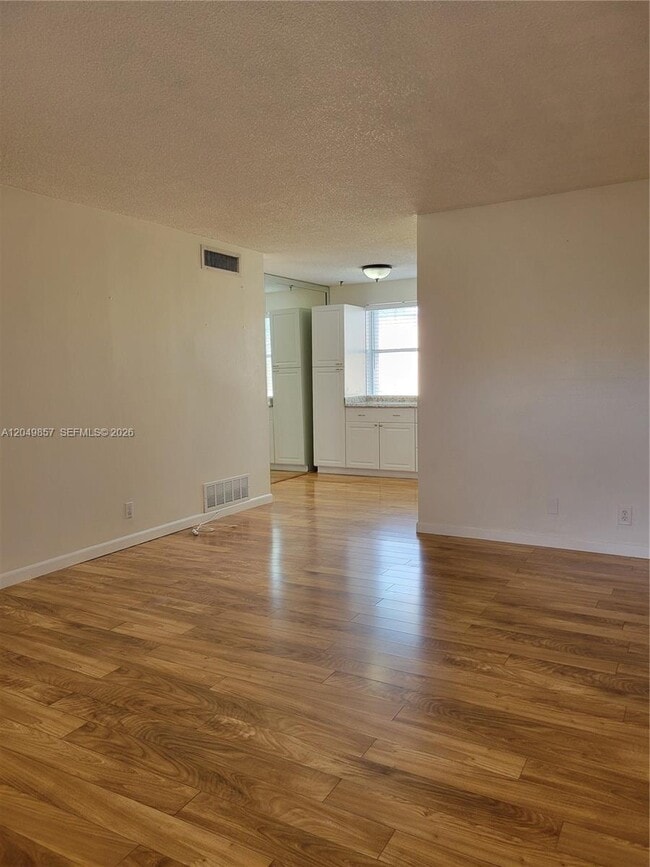 Foto del edificio - 2200 Taylor St