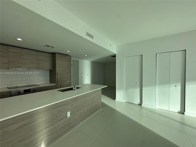 Building Photo - 1300 S Miami Ave