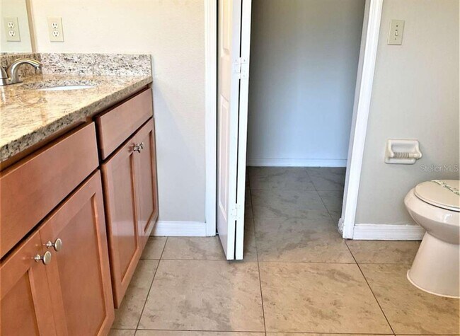 Building Photo - 12848 Tallowood Dr
