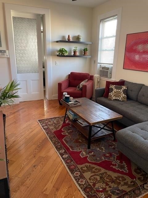 Foto principal - 107 Bowers St