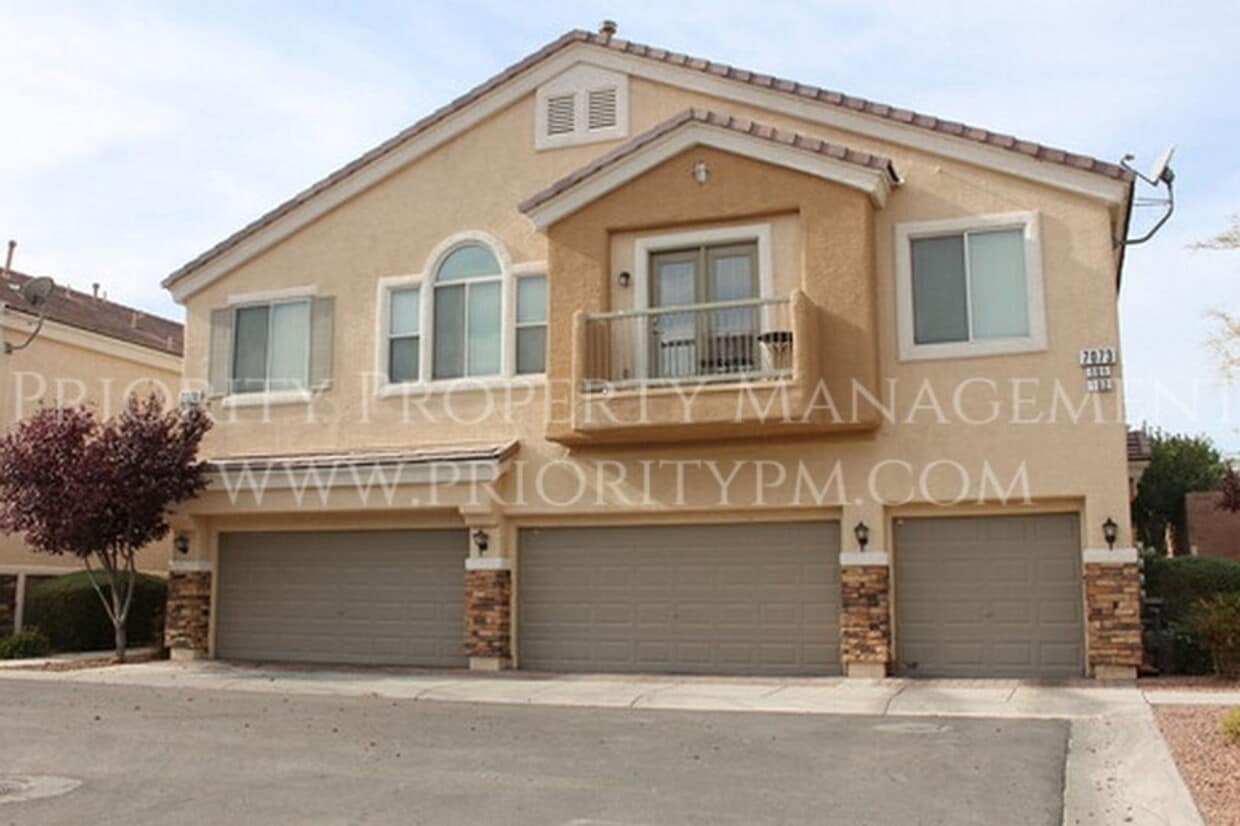 Beautiful 1400+ sq ft. 3 bedroom ~ UPGRADED! - Beautiful 1400+ sq ft.  3 bedroom ~ UPGRADED!