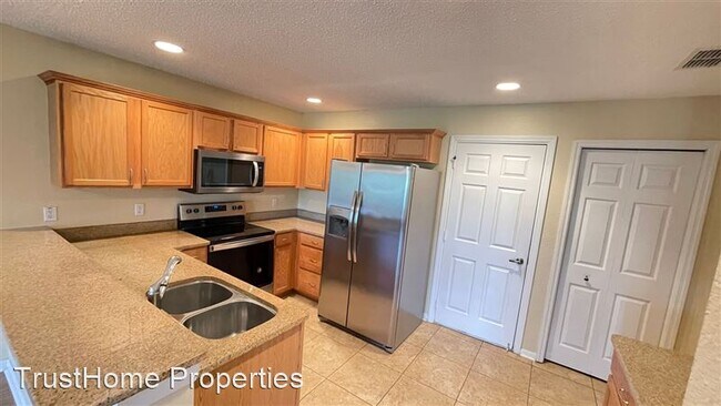 Building Photo - 464 Tradition Ln