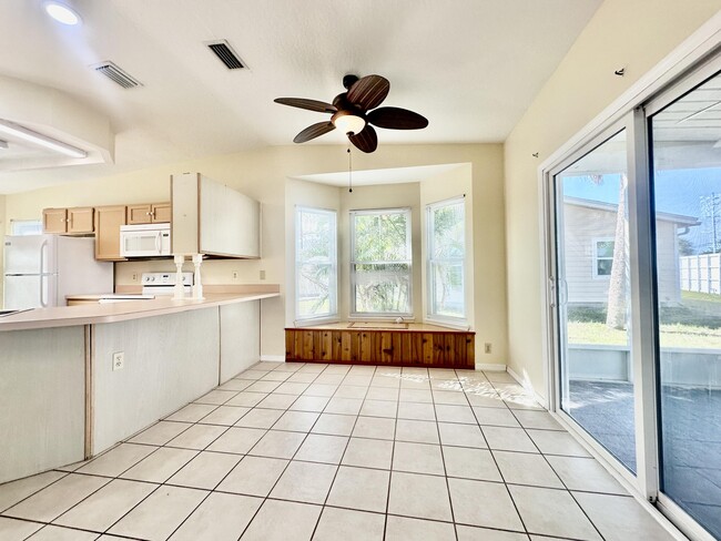 Building Photo - 1210 Cypress Bend Cir
