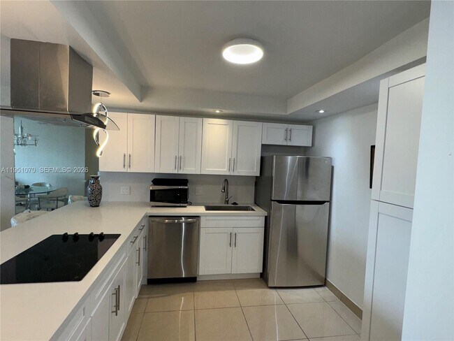 Building Photo - 2801 NE 183rd St