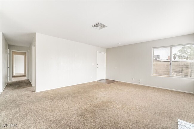 Building Photo - 7019 Grassy Knoll St