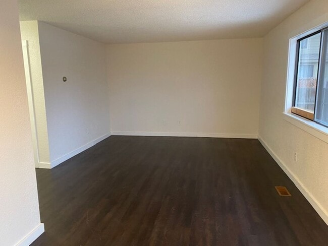 Foto del edificio - 145 Bohl Ave