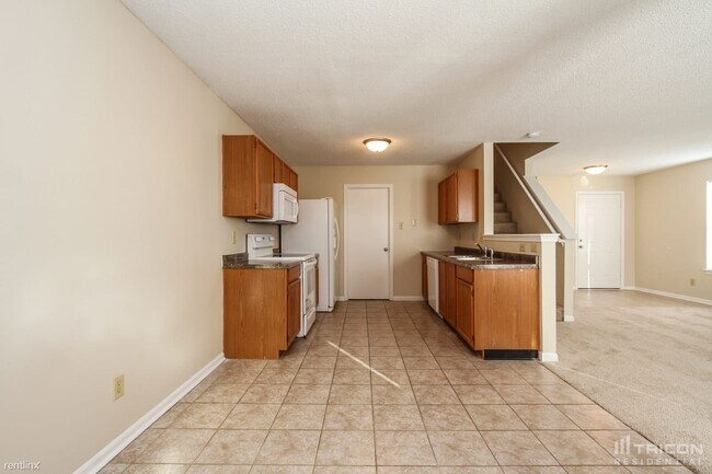 Building Photo - 10763 Glenayr Dr