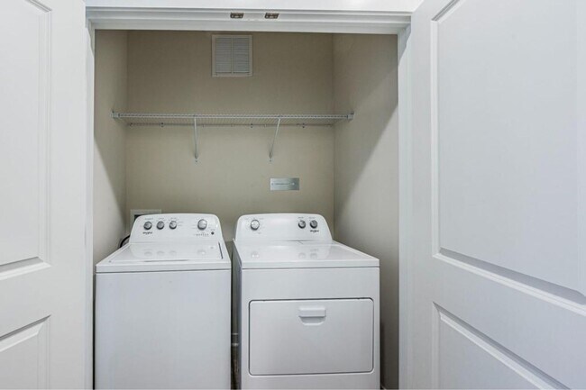 Interior Photo - The Fountains