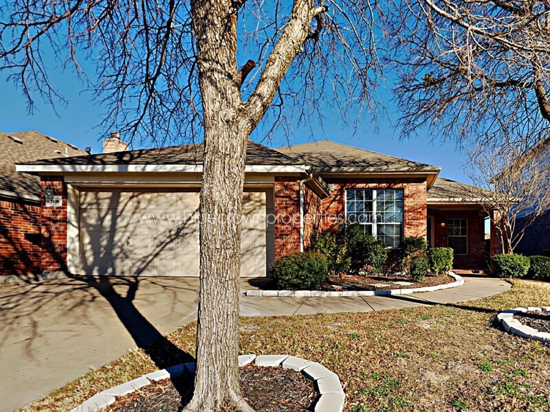 Primary Photo - 2828 Glendale Way