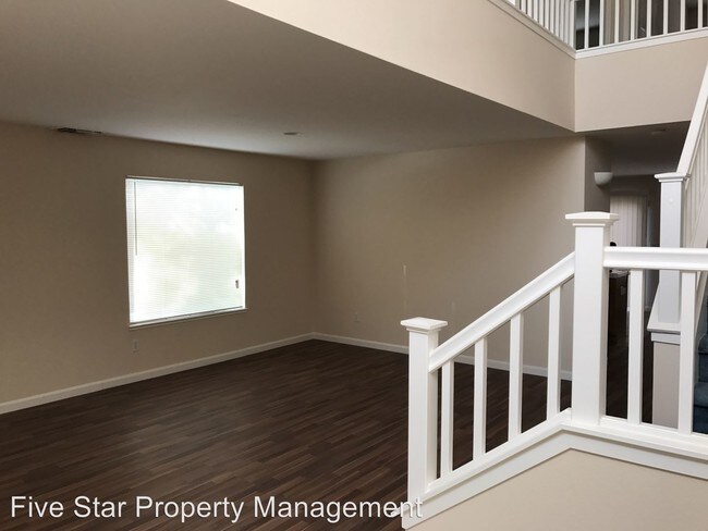 Building Photo - 4 br, 2.5 bath House - 3301 Wood Lily Ct