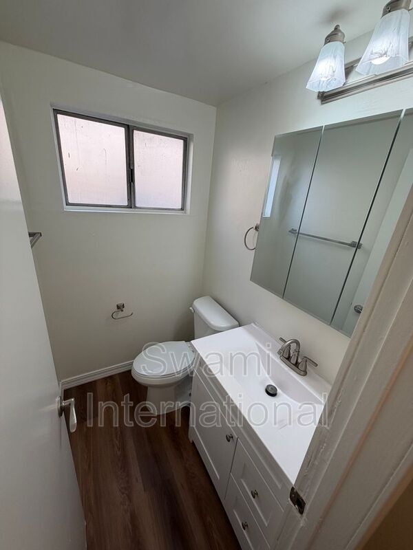 Foto del edificio - 1707 W 144th St