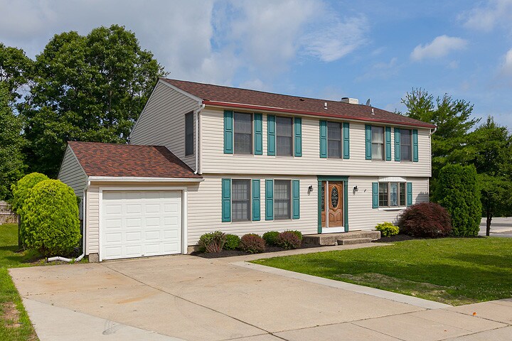 Primary Photo - 520 Demoss Ct