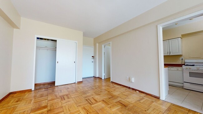 Building Photo - 1711 Massachusetts Ave NW