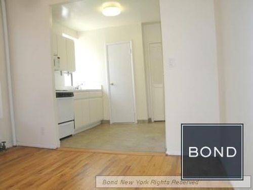 Foto del edificio - 300 E 83rd St