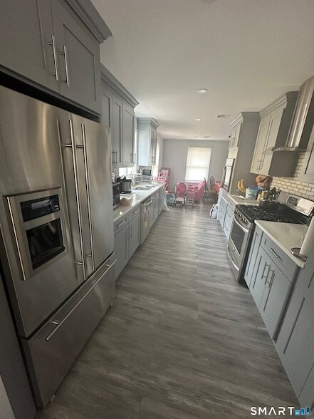 Foto del edificio - 180 Pleasantview Ave