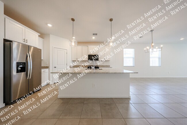Foto del edificio - 3380 N Camden Dr