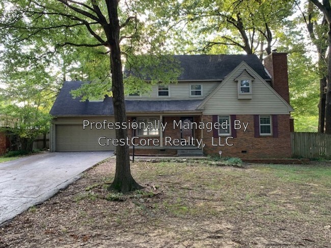 Building Photo - 2338 Glencliff St
