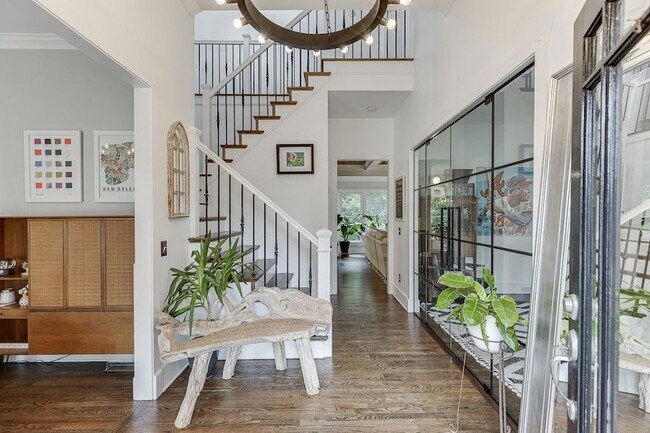 Foto del edificio - 5979 Grand Loop Rd
