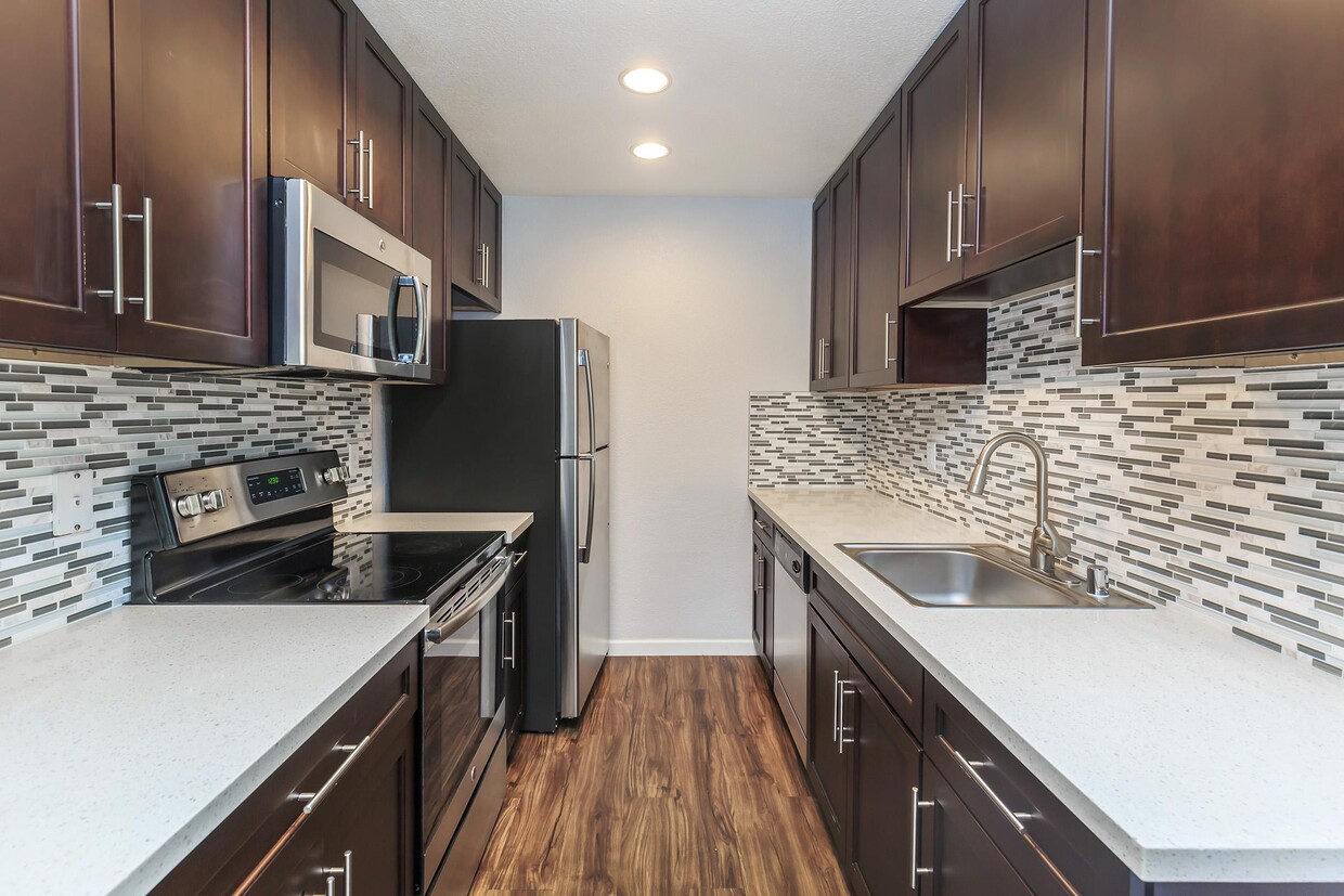 COCINA GOURMET - Creekside Apartments