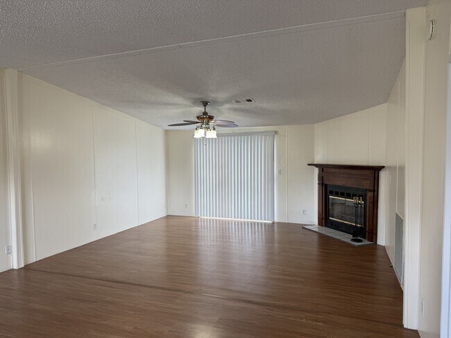 Foto del edificio - 7790 NW 170th St