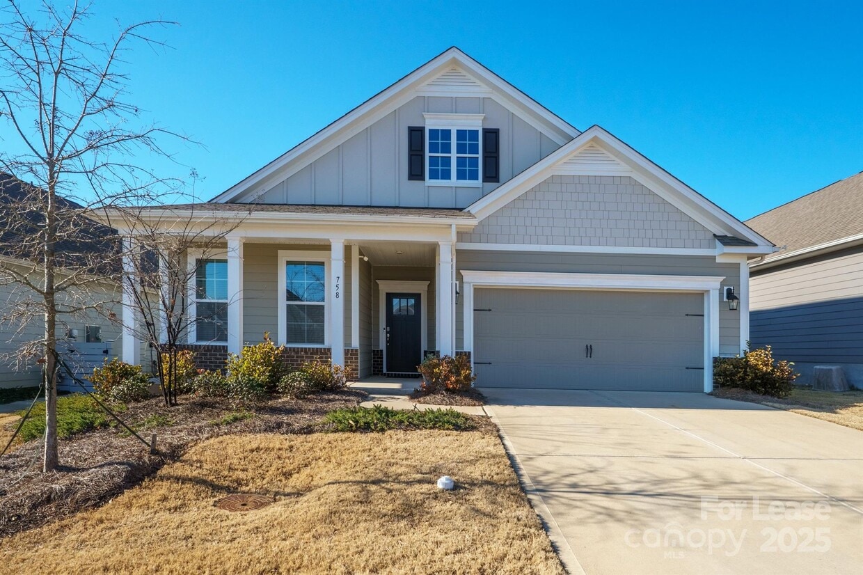 Foto principal - 758 Latrobe Dr