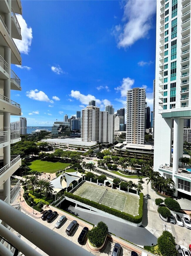 Building Photo - 888 Brickell Key Dr