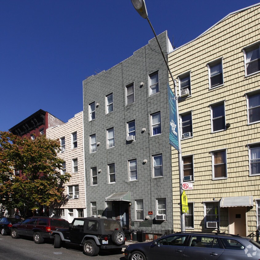 Primary Photo - 207 N 6th St