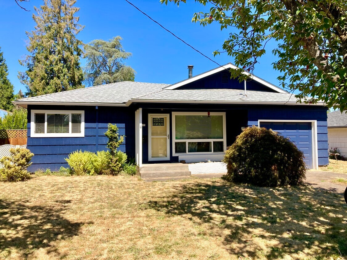 Foto principal - 2623-2612 12th Ave
