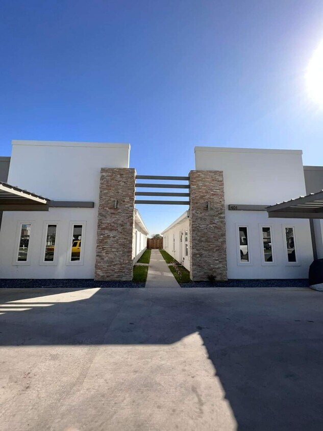 401 Rafael Dr Unit 4, San Juan, TX 78589 Apartments in San Juan, TX