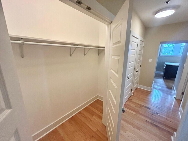 Foto del edificio - 319 W Chelten Ave