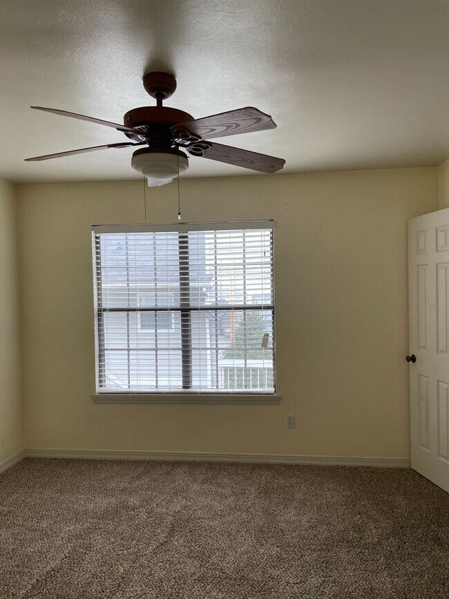 Building Photo - 2 br, 1.5 bath House - 263 Settlers Park