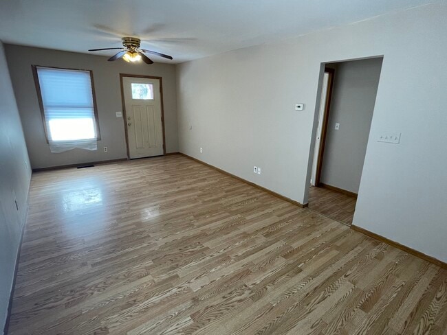 Foto del edificio - 1019 Grove St