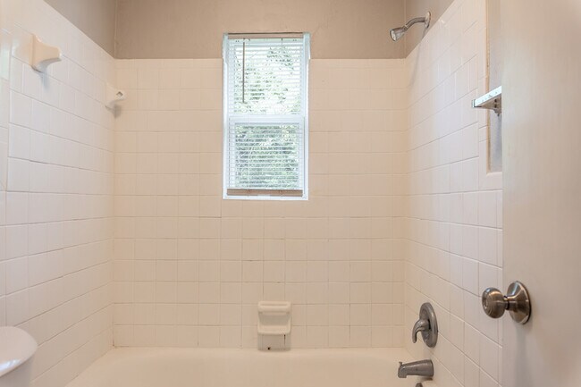 Foto del edificio - 1428 Hudson St